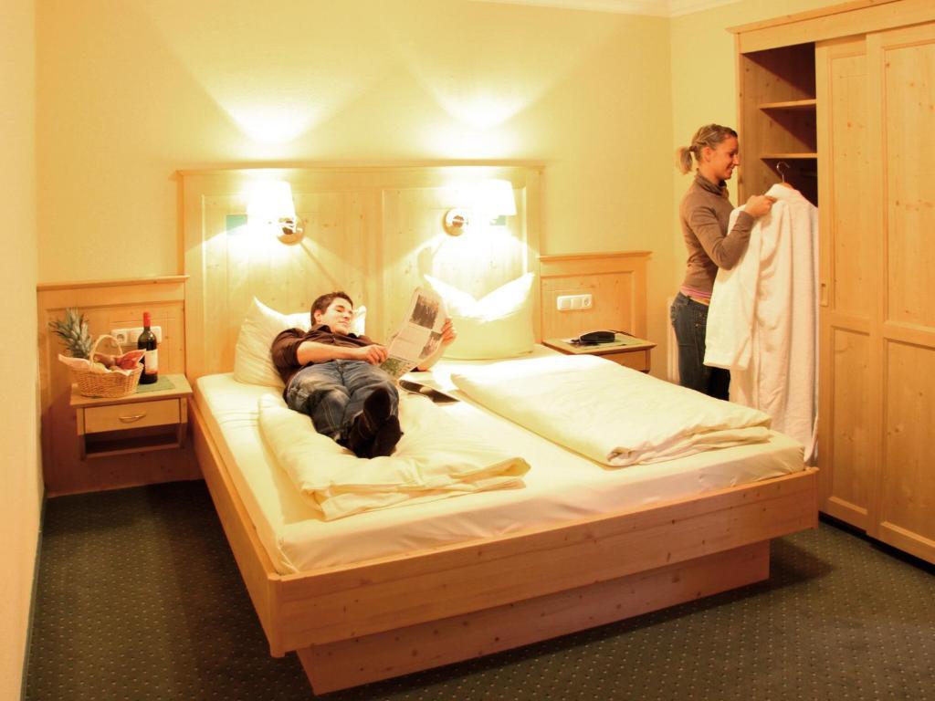 Hotel Gebirgshaeusl Engedey الغرفة الصورة